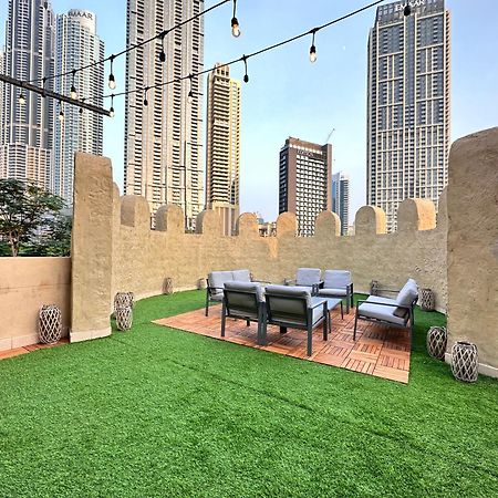 Durrani Homes: Garden Oasis at Souk Al Bahar with Jacuzzi Dubai Exterior photo